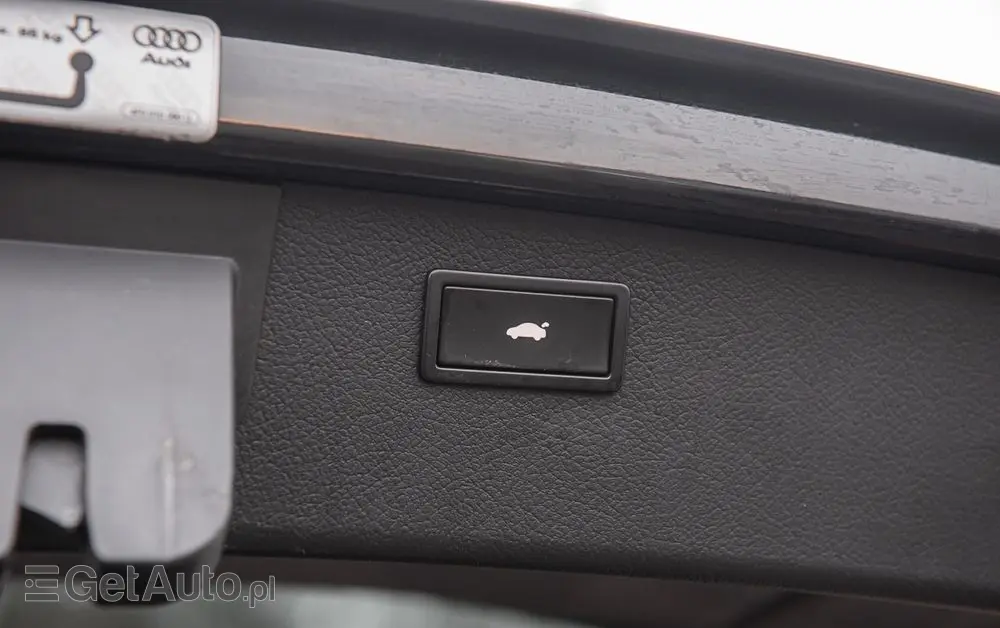 AUDI S6 Avant Standard