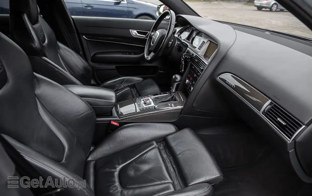 AUDI S6 Avant Standard