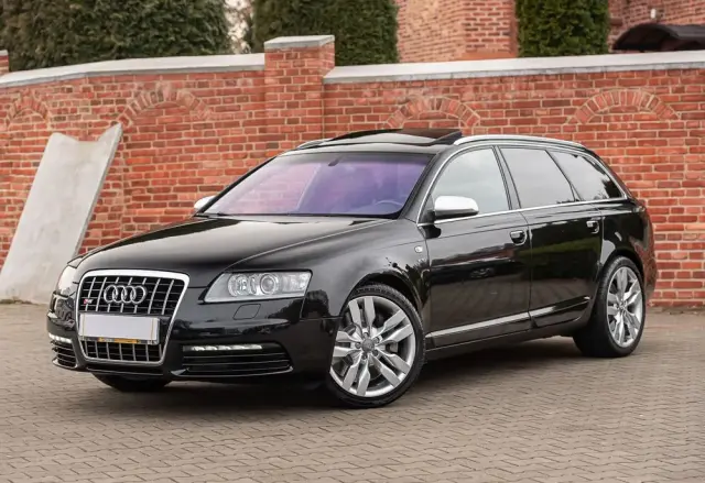 AUDI S6 Avant Standard