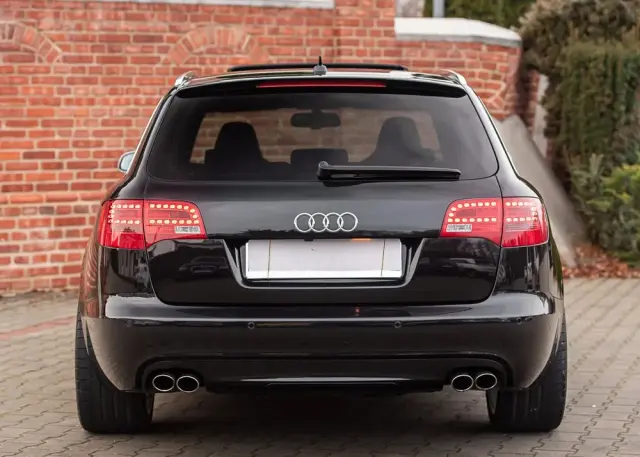 AUDI S6 Avant Standard