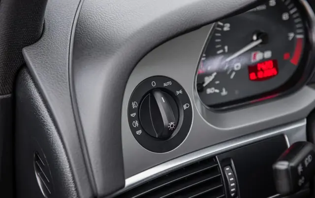 AUDI S6 Avant Standard