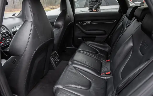 AUDI S6 Avant Standard