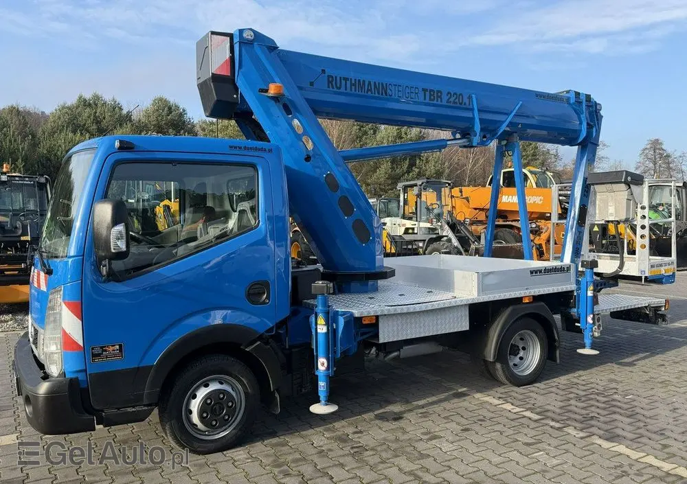 NISSAN Cabstar 