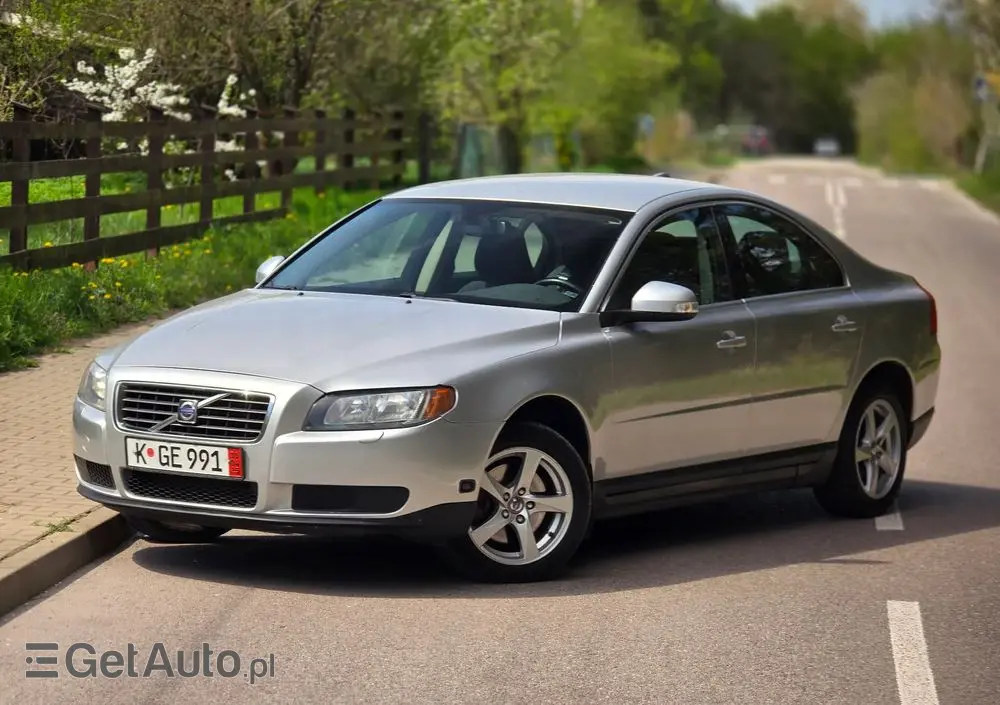 VOLVO S80 2.5T Momentum