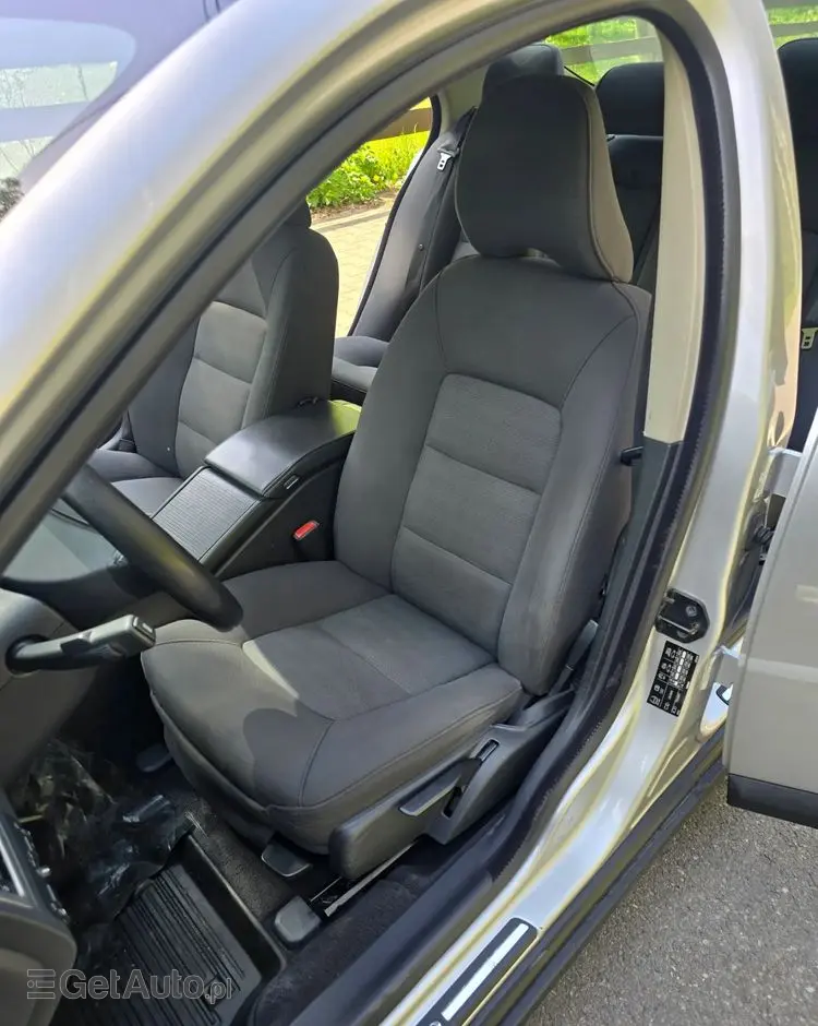 VOLVO S80 2.5T Momentum