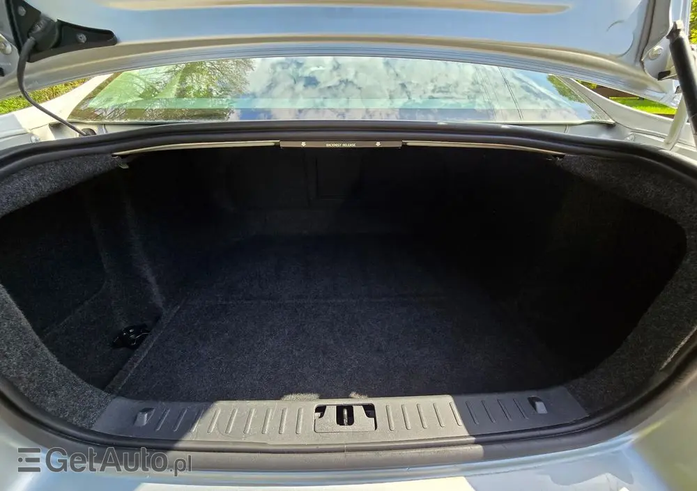 VOLVO S80 2.5T Momentum