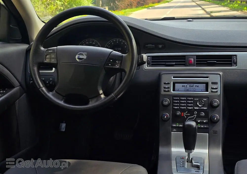 VOLVO S80 2.5T Momentum