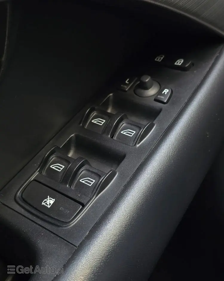 VOLVO S80 2.5T Momentum