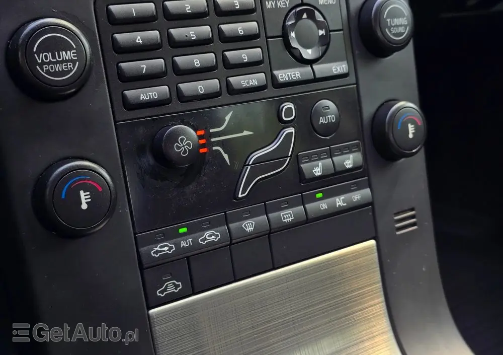 VOLVO S80 2.5T Momentum