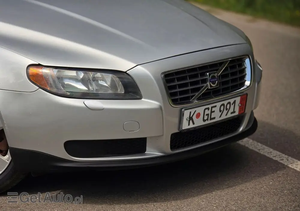 VOLVO S80 2.5T Momentum