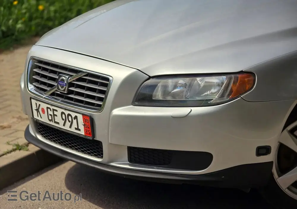 VOLVO S80 2.5T Momentum