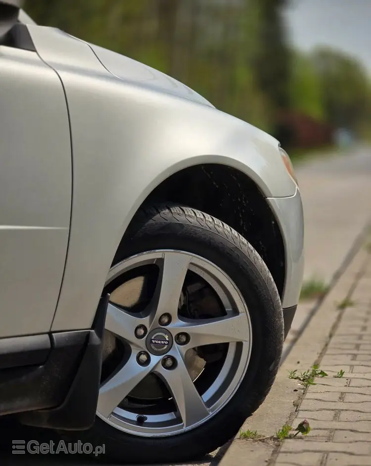 VOLVO S80 2.5T Momentum