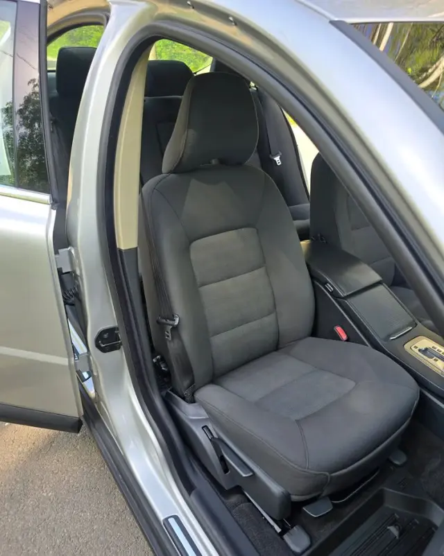 VOLVO S80 2.5T Momentum