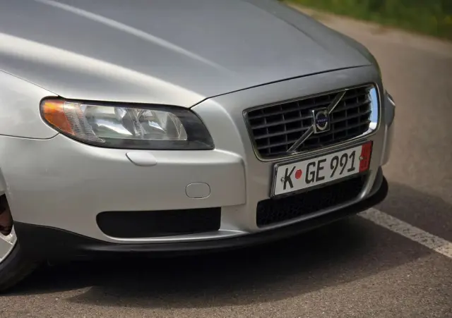VOLVO S80 2.5T Momentum