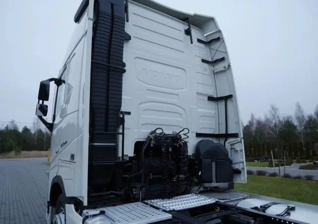 VOLVO FH 4/ 460KM/ XXL / STANDARD/ EURO-6/ NISKI PRZEB. 