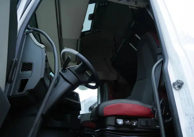 VOLVO FH 4/ 460KM/ XXL / STANDARD/ EURO-6/ NISKI PRZEB. 