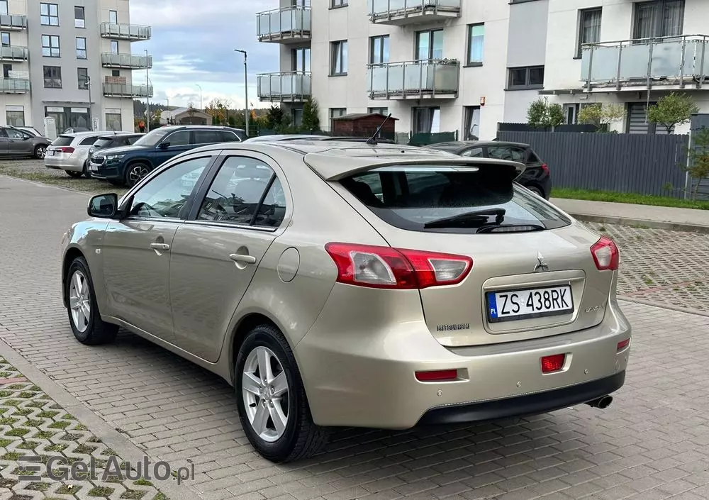 MITSUBISHI Lancer 1.8 Invite