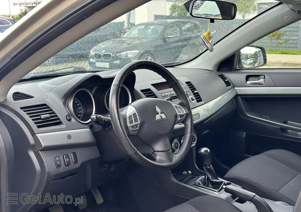 MITSUBISHI Lancer 1.8 Invite