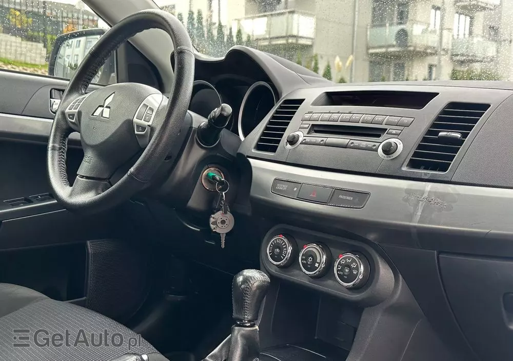 MITSUBISHI Lancer 1.8 Invite