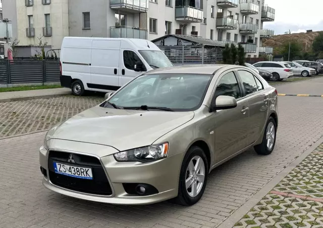 MITSUBISHI Lancer 1.8 Invite