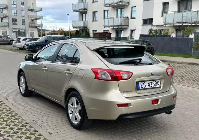 MITSUBISHI Lancer 1.8 Invite