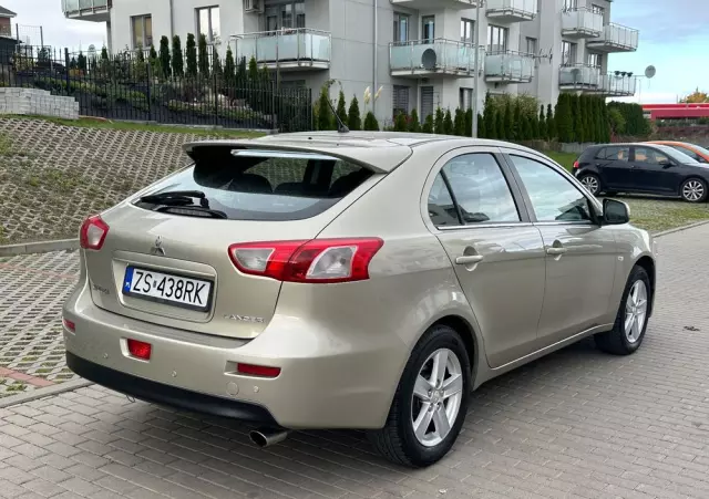 MITSUBISHI Lancer 1.8 Invite