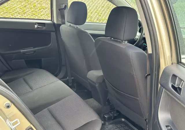 MITSUBISHI Lancer 1.8 Invite