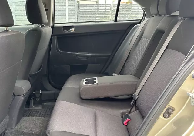 MITSUBISHI Lancer 1.8 Invite