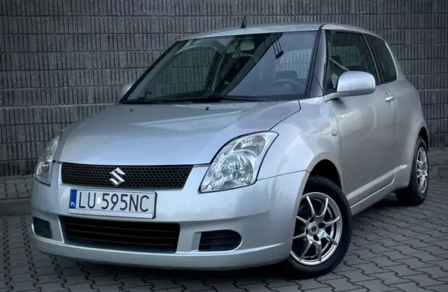 SUZUKI Swift 