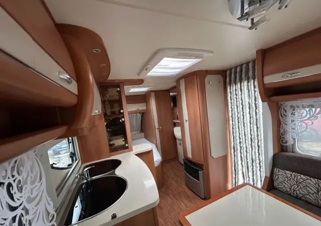 HOBBY La Vita 460 UFE 