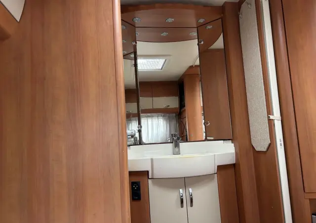 HOBBY La Vita 460 UFE 