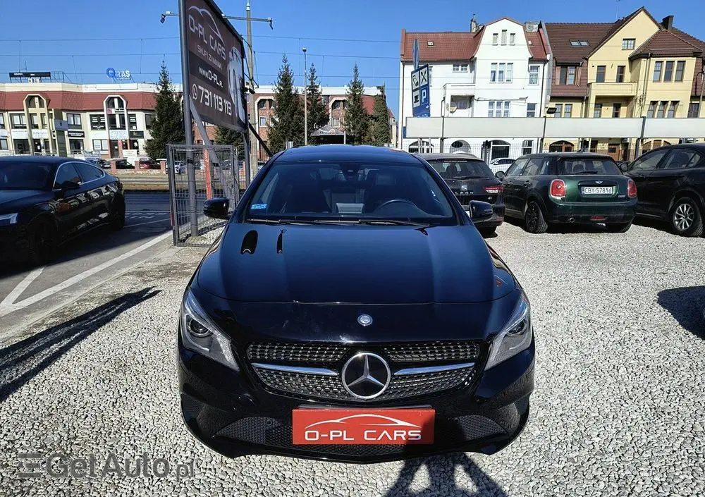 MERCEDES-BENZ CLA 180 Peak Edition