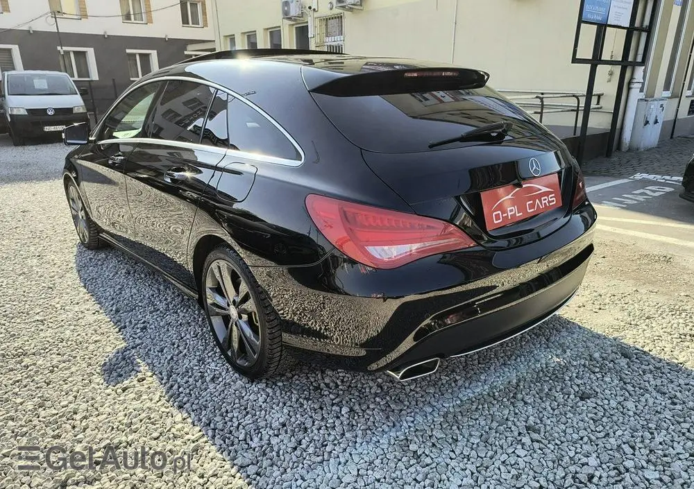 MERCEDES-BENZ CLA 180 Peak Edition