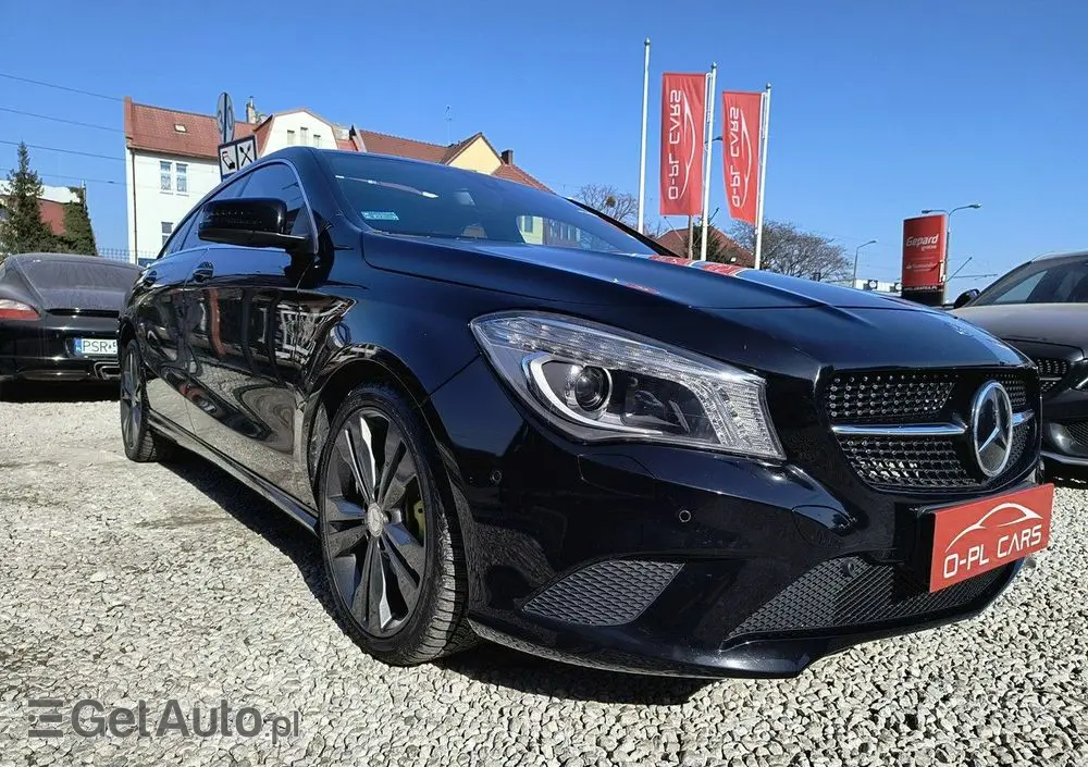 MERCEDES-BENZ CLA 180 Peak Edition
