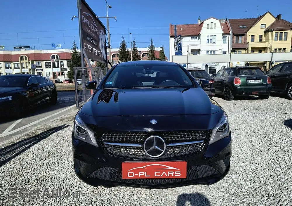 MERCEDES-BENZ CLA 180 Peak Edition