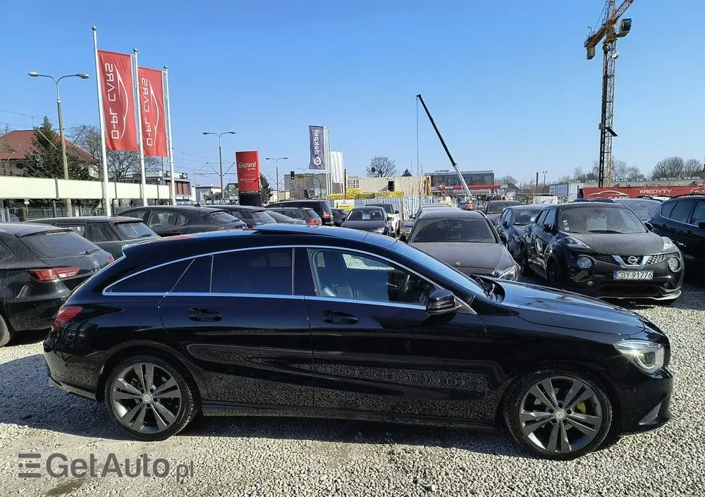 MERCEDES-BENZ CLA 180 Peak Edition
