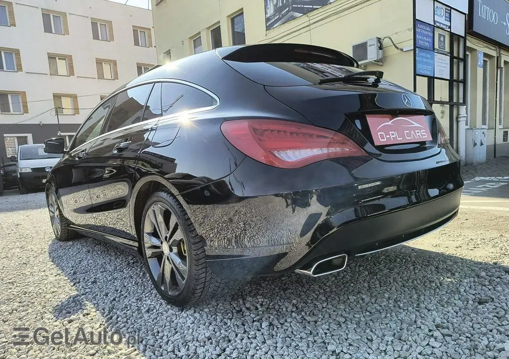 MERCEDES-BENZ CLA 180 Peak Edition