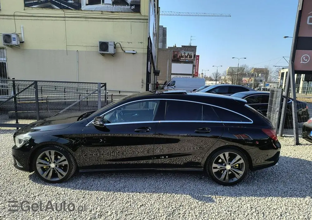 MERCEDES-BENZ CLA 180 Peak Edition