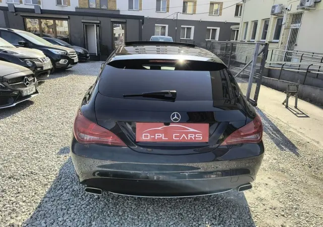 MERCEDES-BENZ CLA 180 Peak Edition