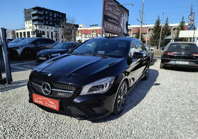 MERCEDES-BENZ CLA 180 Peak Edition
