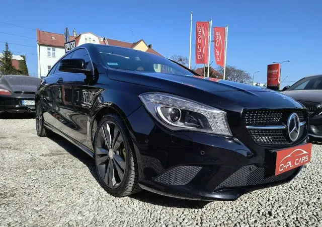 MERCEDES-BENZ CLA 180 Peak Edition