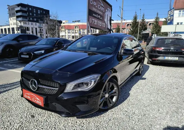 MERCEDES-BENZ CLA 180 Peak Edition
