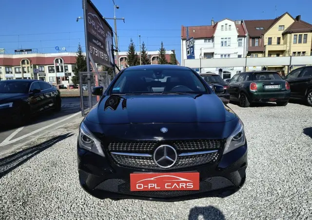 MERCEDES-BENZ CLA 180 Peak Edition