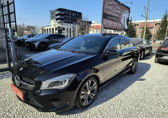 MERCEDES-BENZ CLA 180 Peak Edition