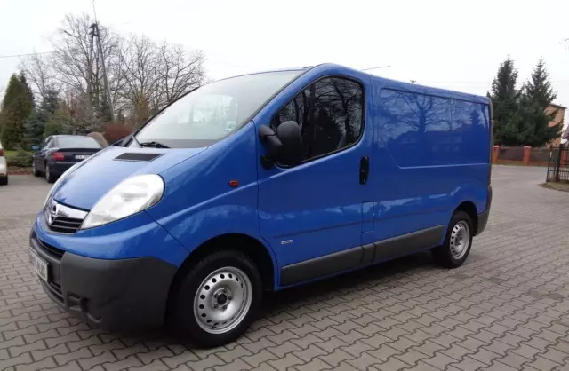 OPEL Vivaro 