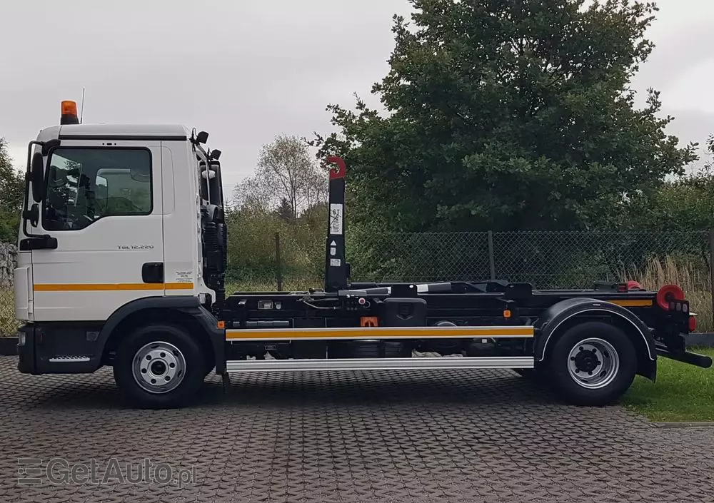 MAN TGL 12.220 HAKOWIEC 4x2 KLIMA 