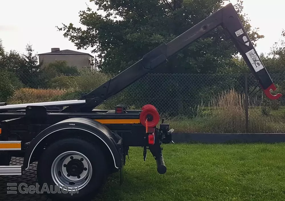 MAN TGL 12.220 HAKOWIEC 4x2 KLIMA 