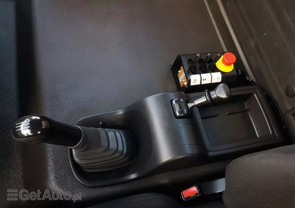 MAN TGL 12.220 HAKOWIEC 4x2 KLIMA 