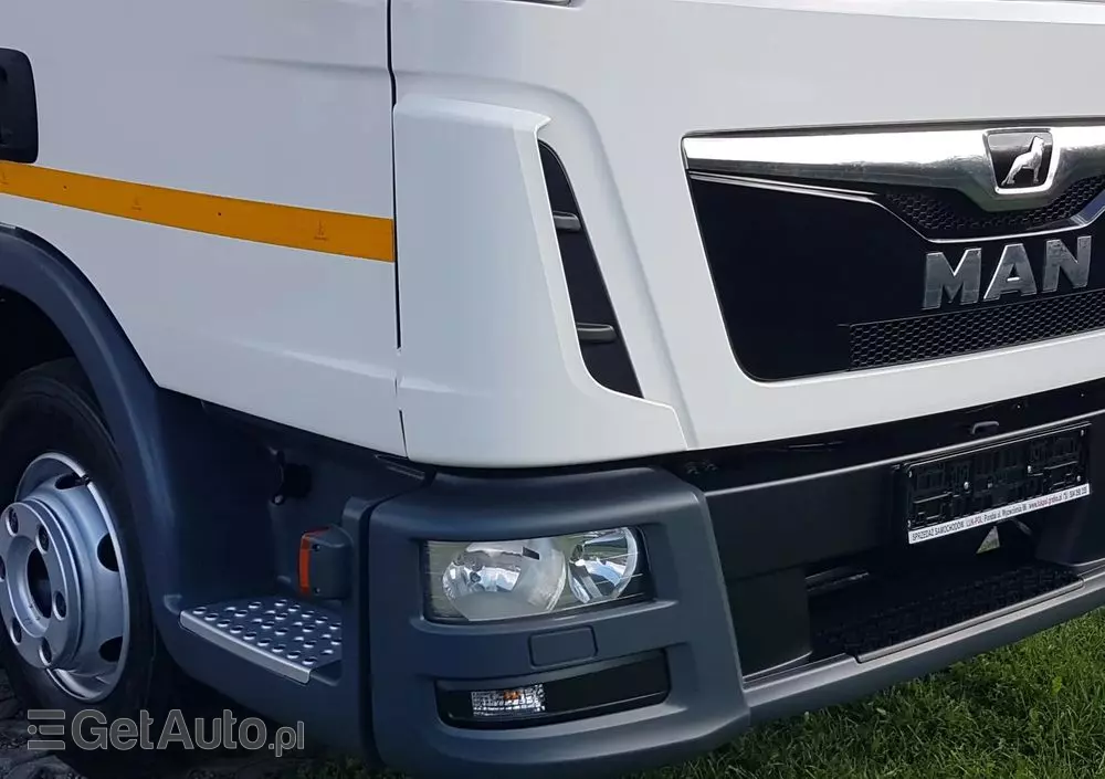 MAN TGL 12.220 HAKOWIEC 4x2 KLIMA 
