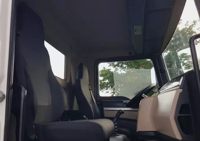 MAN TGL 12.220 HAKOWIEC 4x2 KLIMA 